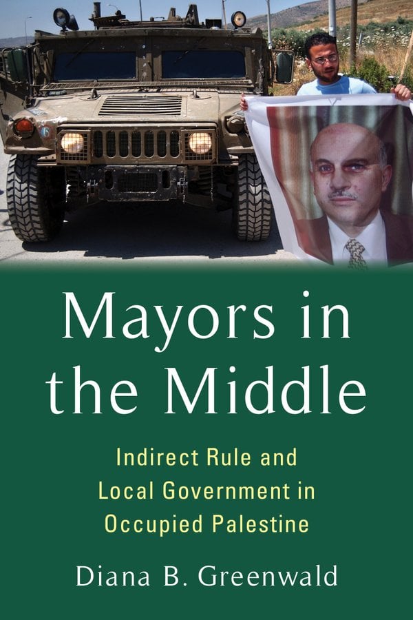 Cover of Mayors in the Middle
